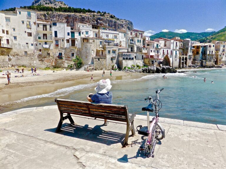 cefalu panchina vista mare