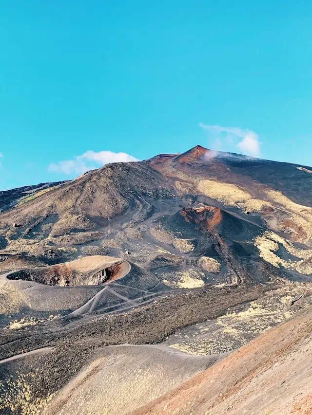 paesaggio lunare dell'etna