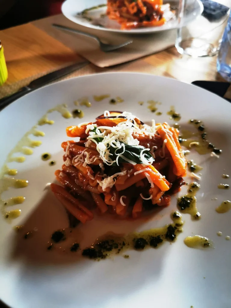 Cooking class sull’Etna con degustazione di vini a Linguaglossa