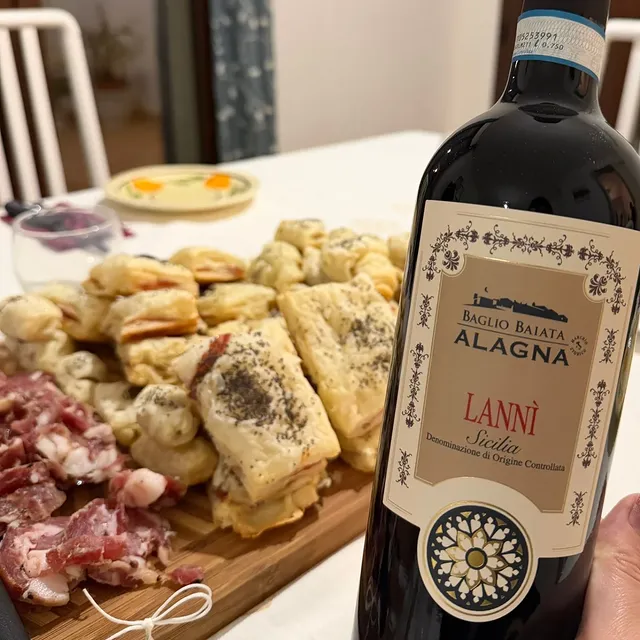 Visita in cantina a Marsala con degustazione di 10 vini e specialità siciliane