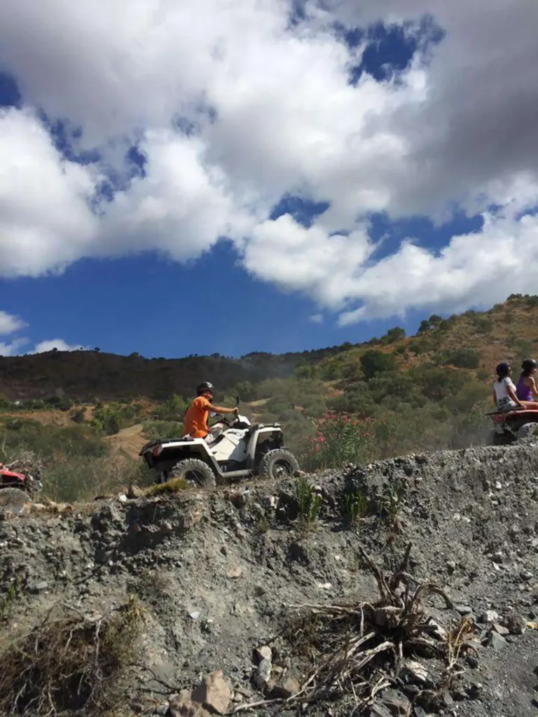 Tour in quad sull’Etna dalle Gole dell’Alcantara fino a 1.850 metri