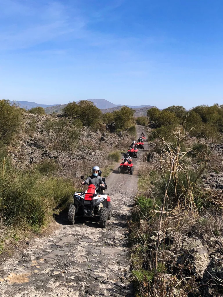 Tour in quad sull’Etna dalle Gole dell’Alcantara fino a 1.850 metri